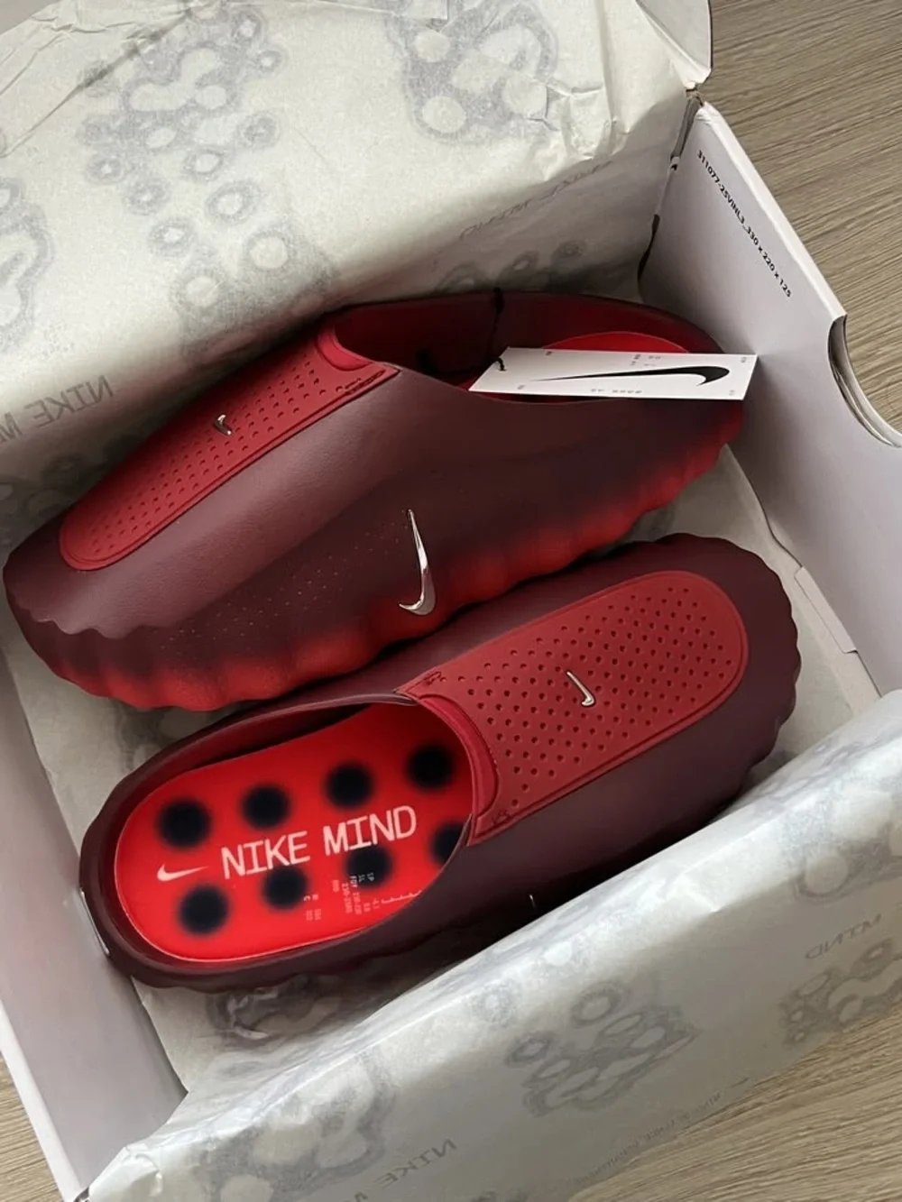 Nike Men's Red and Maroon Slip-On Sandals